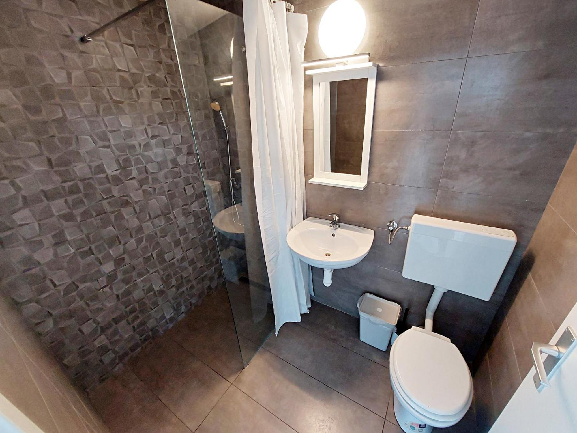Gfs Way - Greenline Hotel *